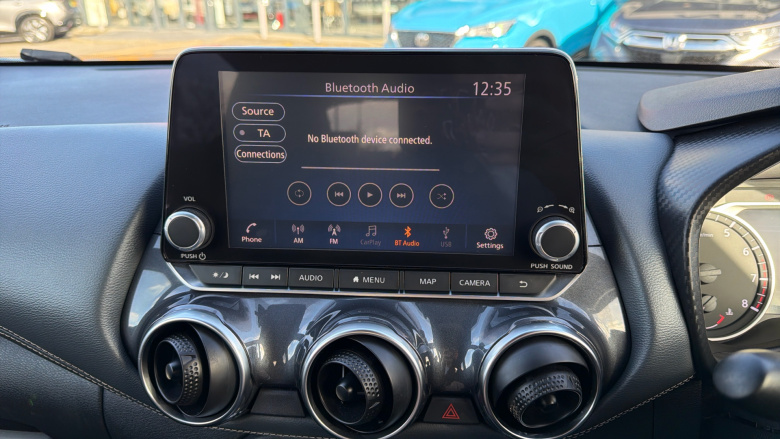 Nissan Juke 1.0 DiG-T N-Connecta 5dr Petrol Hatchback